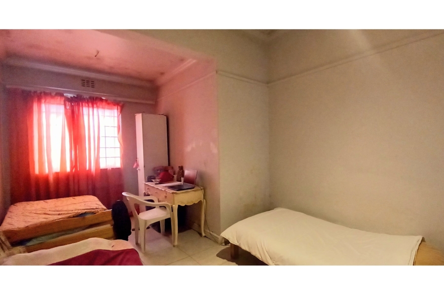 10 Bedroom Property for Sale in Maitland Western Cape